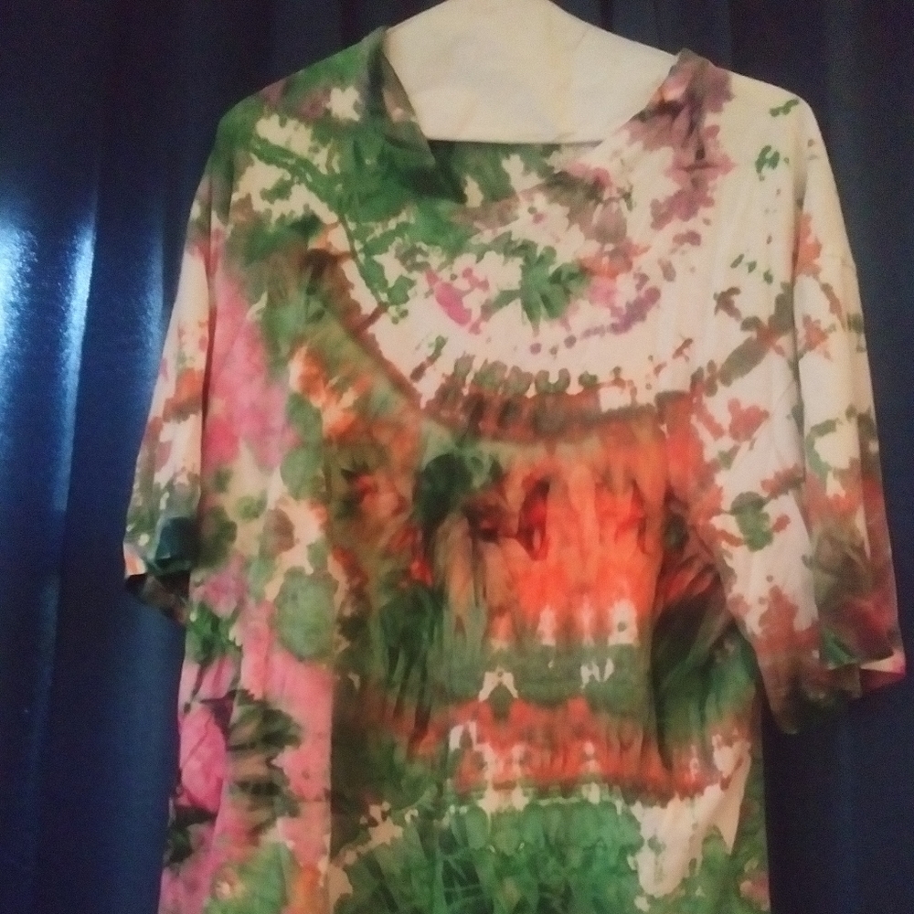 XL the dye 100 percent cotton tee